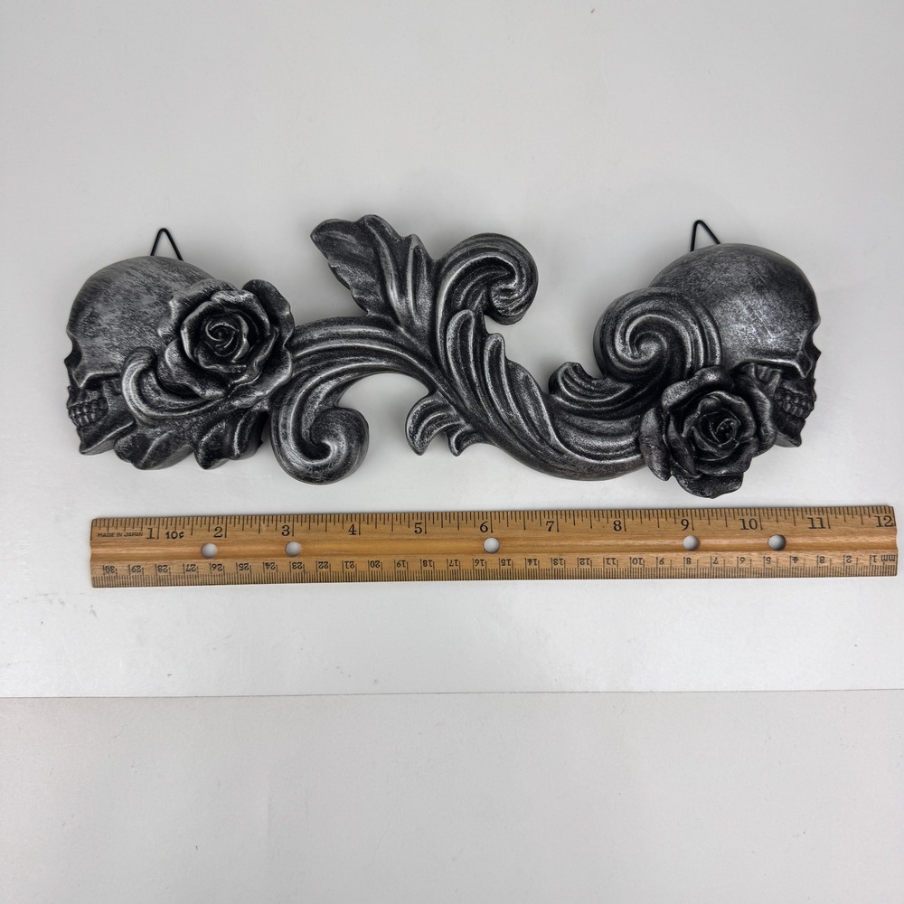 Spirit Halloween Gray Silver 3D‎ Skull Rose Filigree Design Wall Decor Polyresin